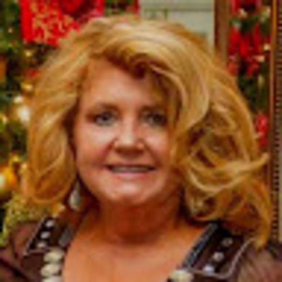 Meet your Posher, Debra Ruth - Picture 1 of 1